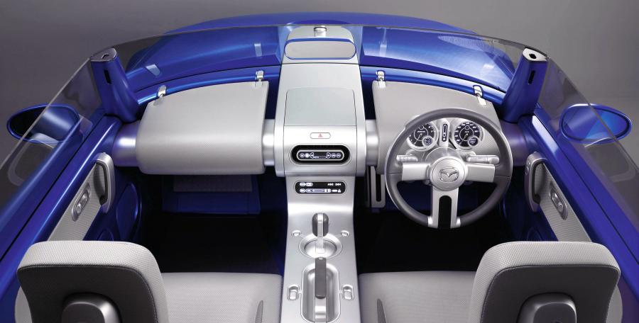 Торпедо Mazda Ibuki Concept 2003 года  (фото 8 из 18)